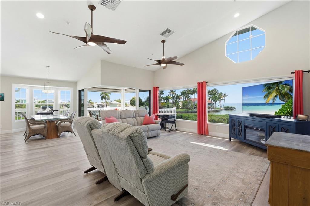 ST JAMES PLACE - Residential