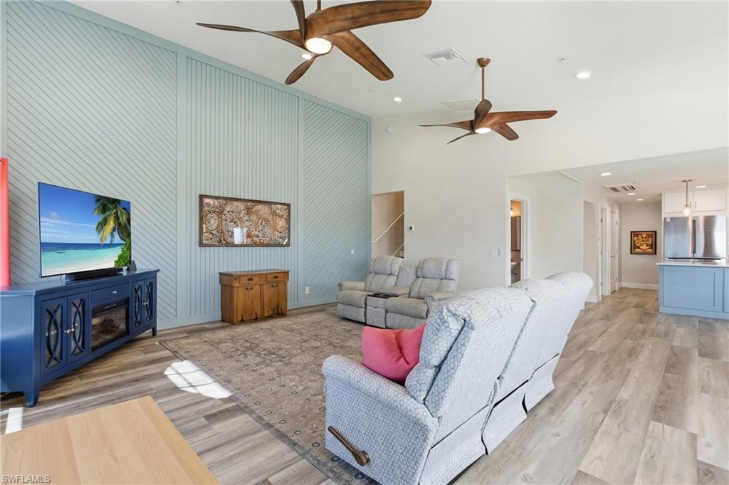 ST JAMES PLACE - Residential