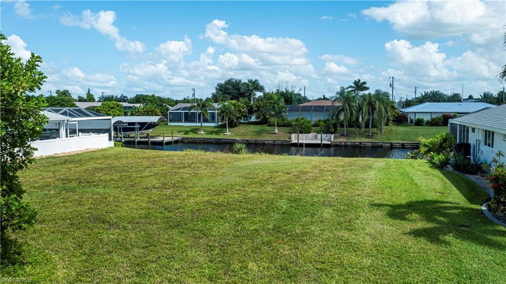 CAPE CORAL - Land