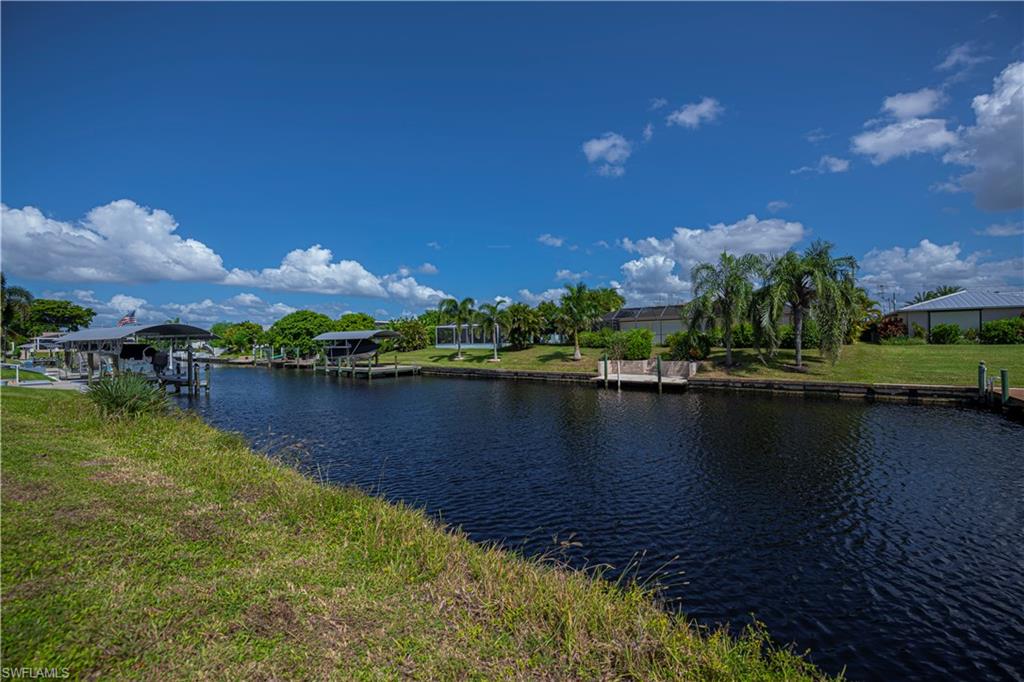 CAPE CORAL - Land