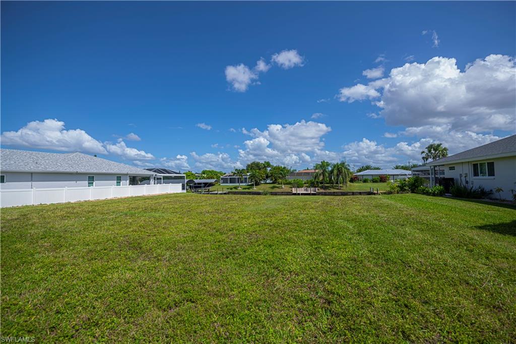CAPE CORAL - Land