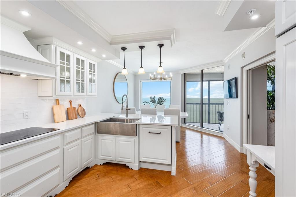 CARLYSLE AT BAY COLONY - Residential