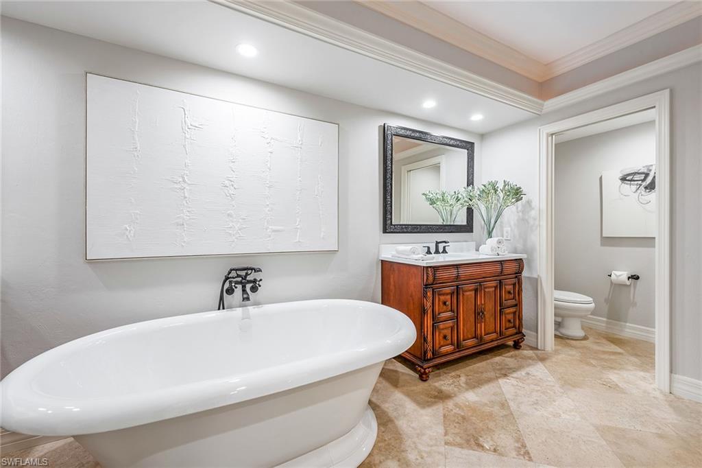 CARLYSLE AT BAY COLONY - Residential