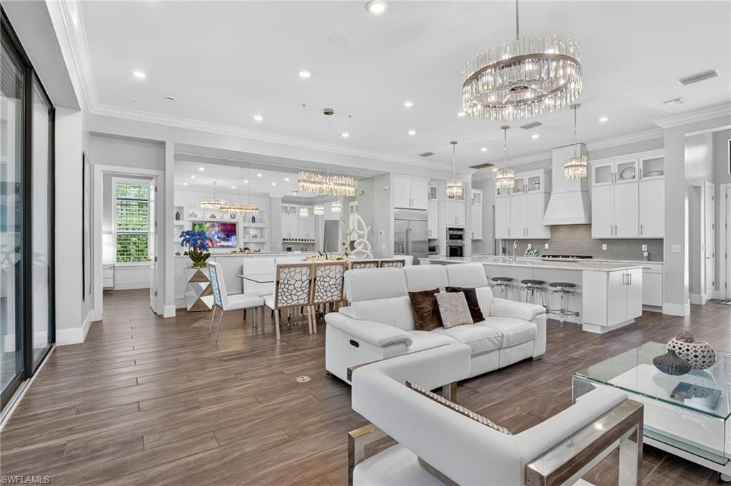 CORKSCREW ESTATES - Residential