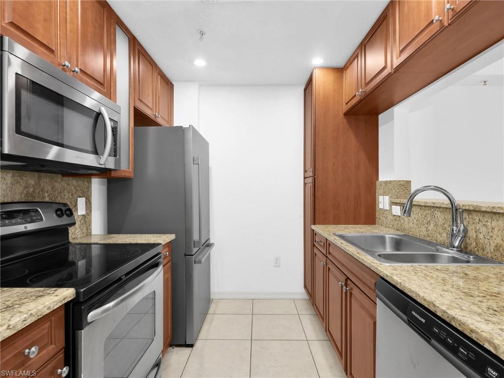 MIRASOL AT COCONUT POINT - Residential