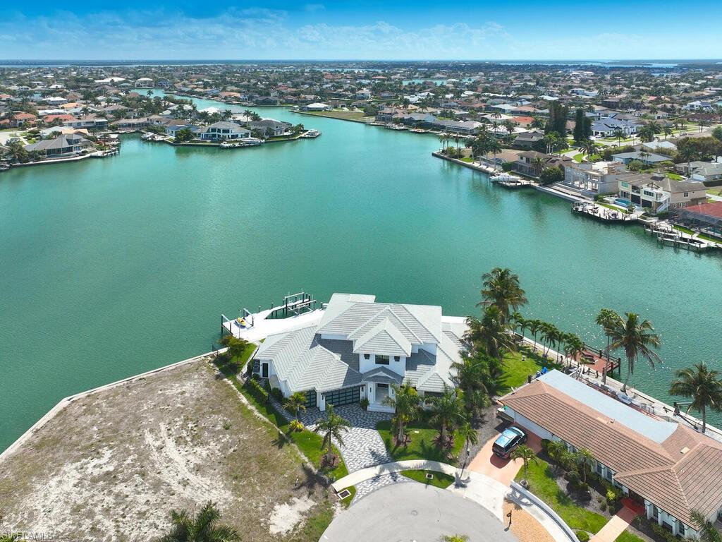 MARCO ISLAND - Residential