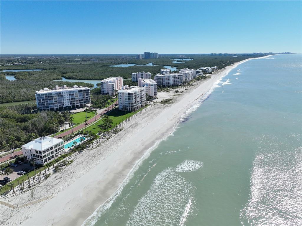 BAREFOOT BEACH CLUB - Residential