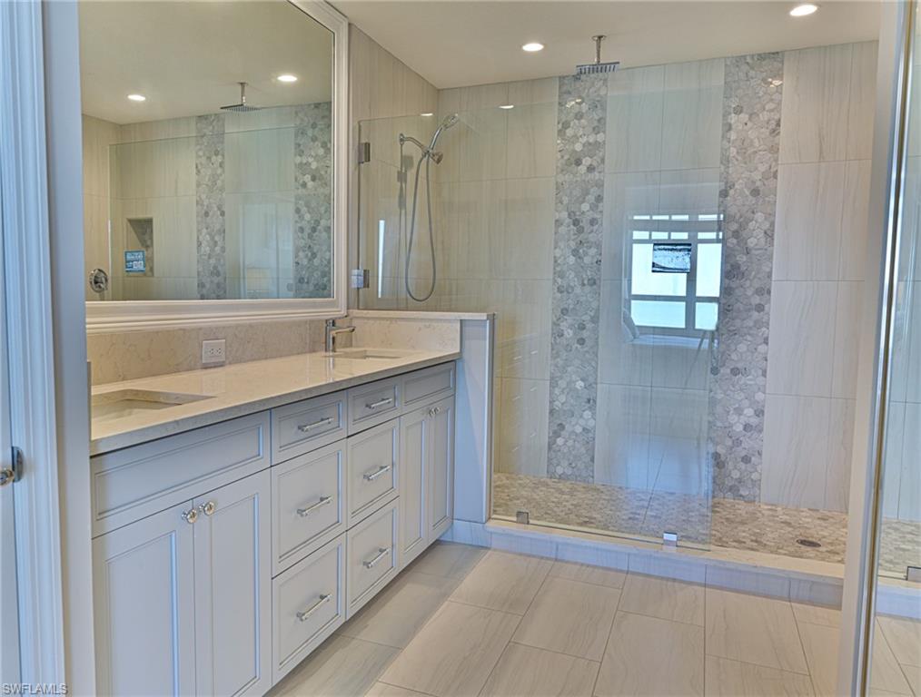 BAREFOOT BEACH CLUB - Residential