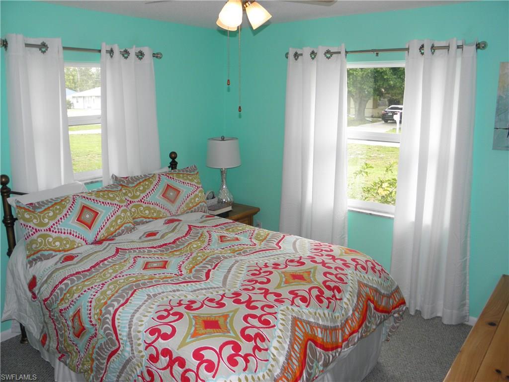 SAN CARLOS PARK - Residential