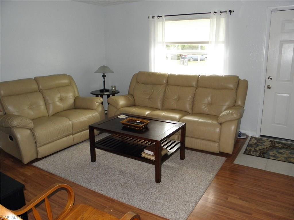 SAN CARLOS PARK - Residential