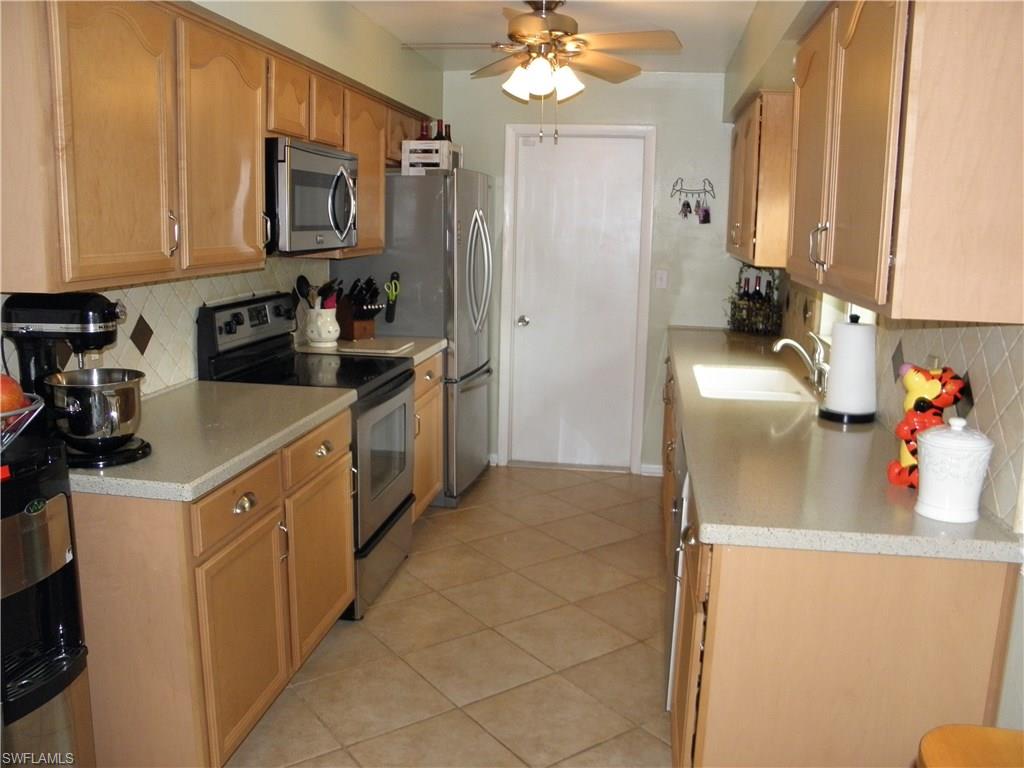 SAN CARLOS PARK - Residential