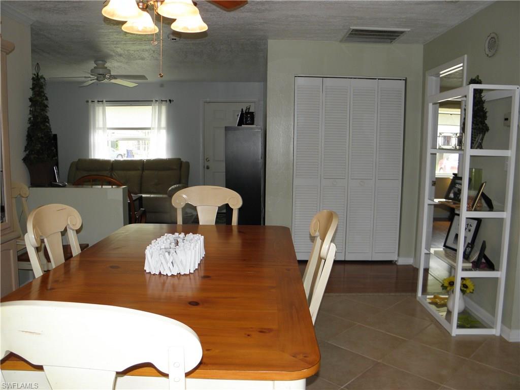 SAN CARLOS PARK - Residential