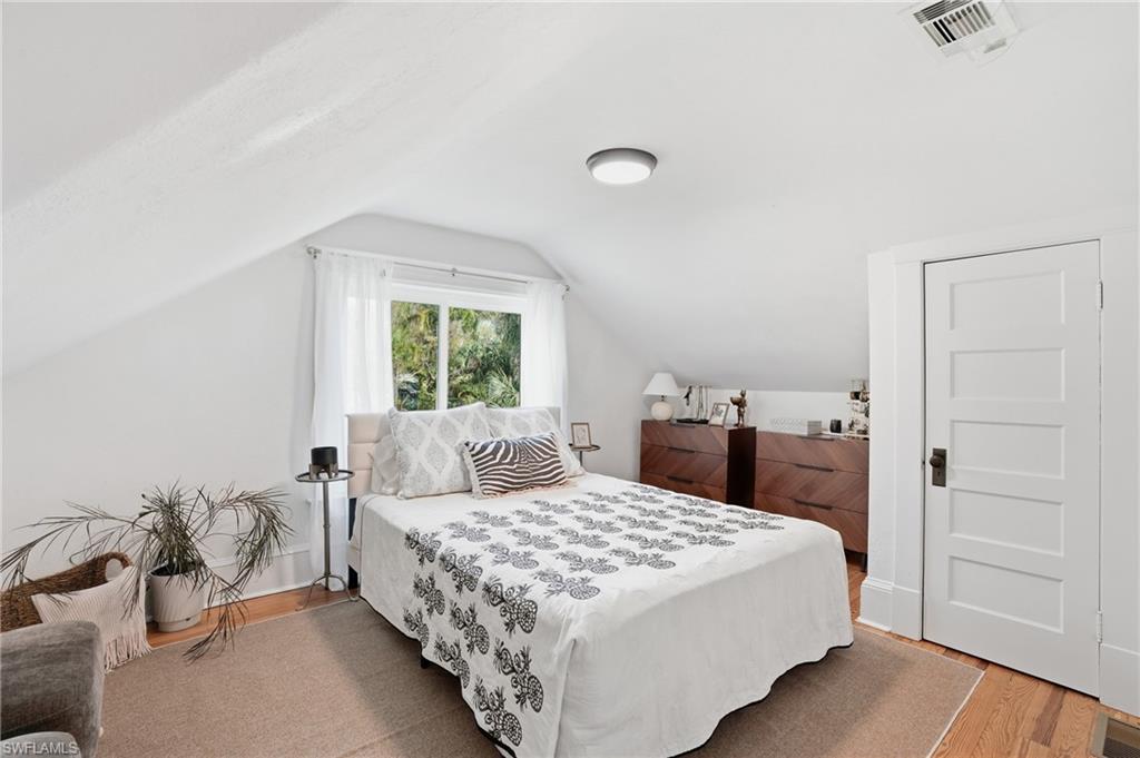 VALENCIA TERRACE - Residential