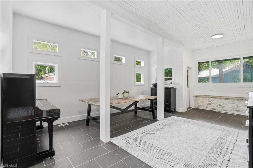 VALENCIA TERRACE - Residential