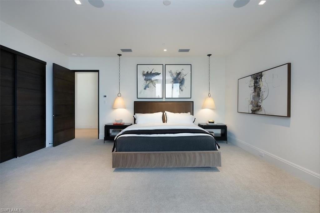 SEASONS AT NAPLES CAY - Residential