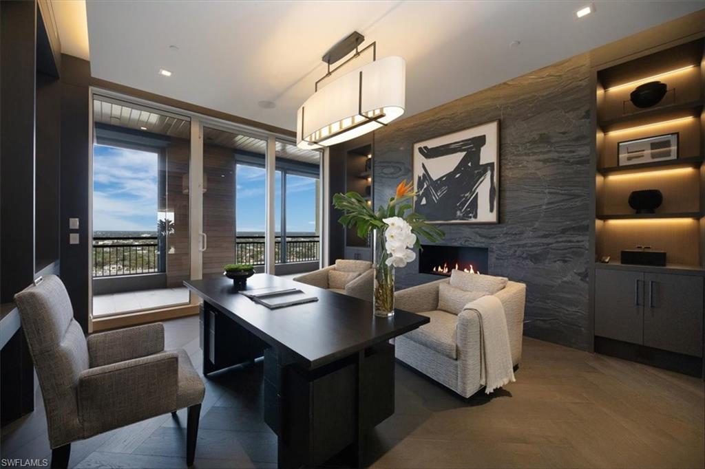 SEASONS AT NAPLES CAY - Residential