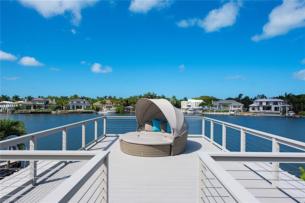 AQUALANE SHORES - Residential