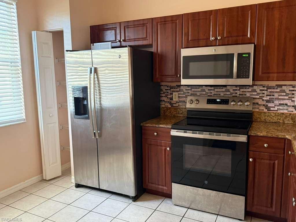 FOREST LAKE TOWNHOMES - Residential