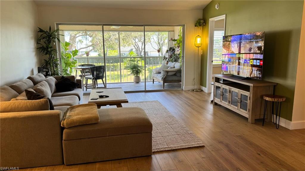 9828 Luna CIR H202