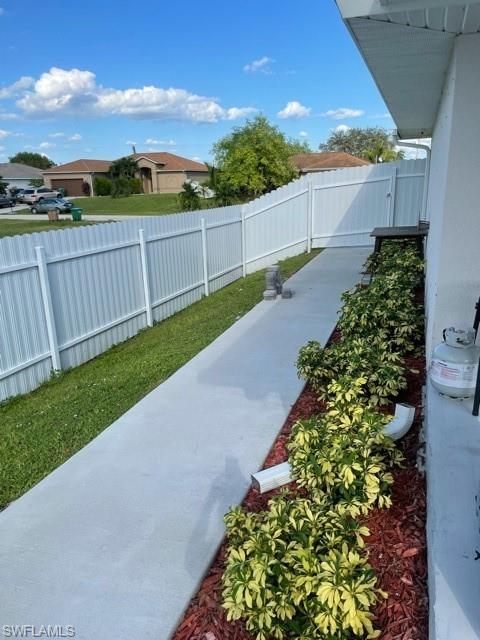 CAPE CORAL - Residential