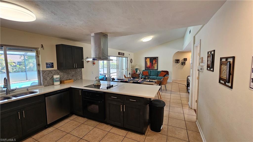 SAN CARLOS PARK - Residential