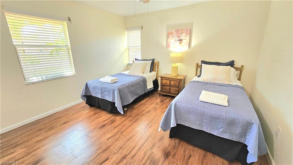 SAN CARLOS PARK - Residential