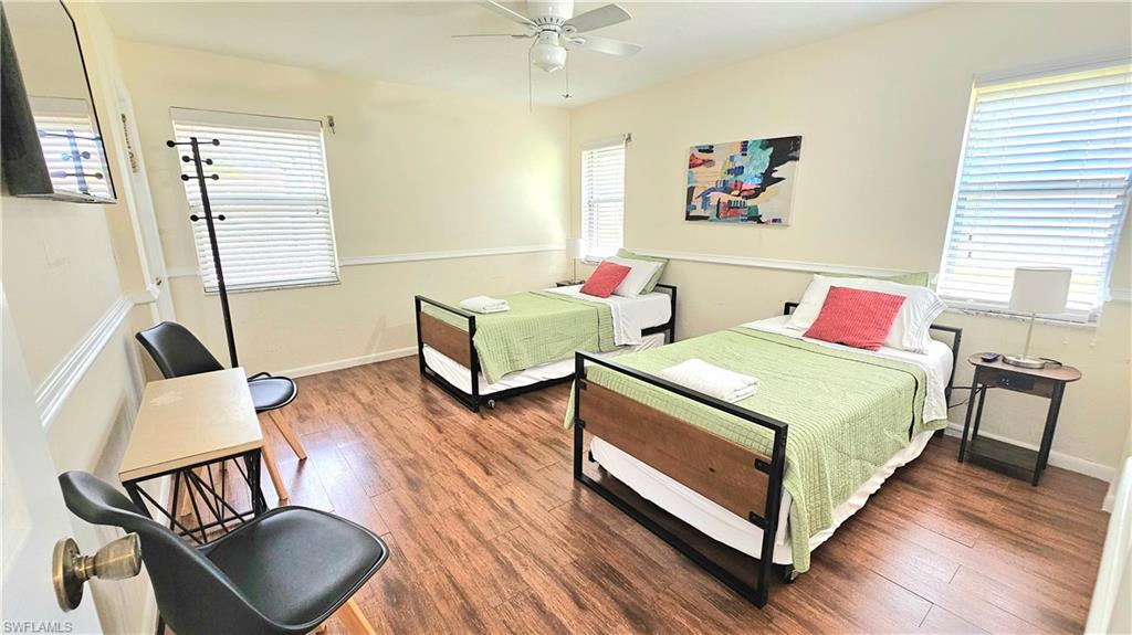 SAN CARLOS PARK - Residential