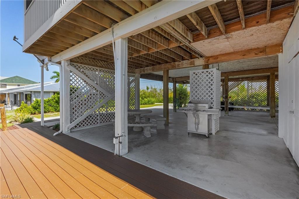 GALT ISLAND SHORES - Residential