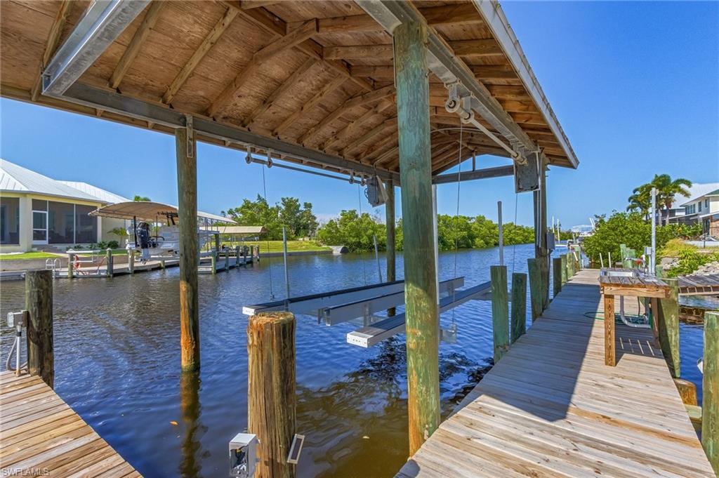 GALT ISLAND SHORES - Residential