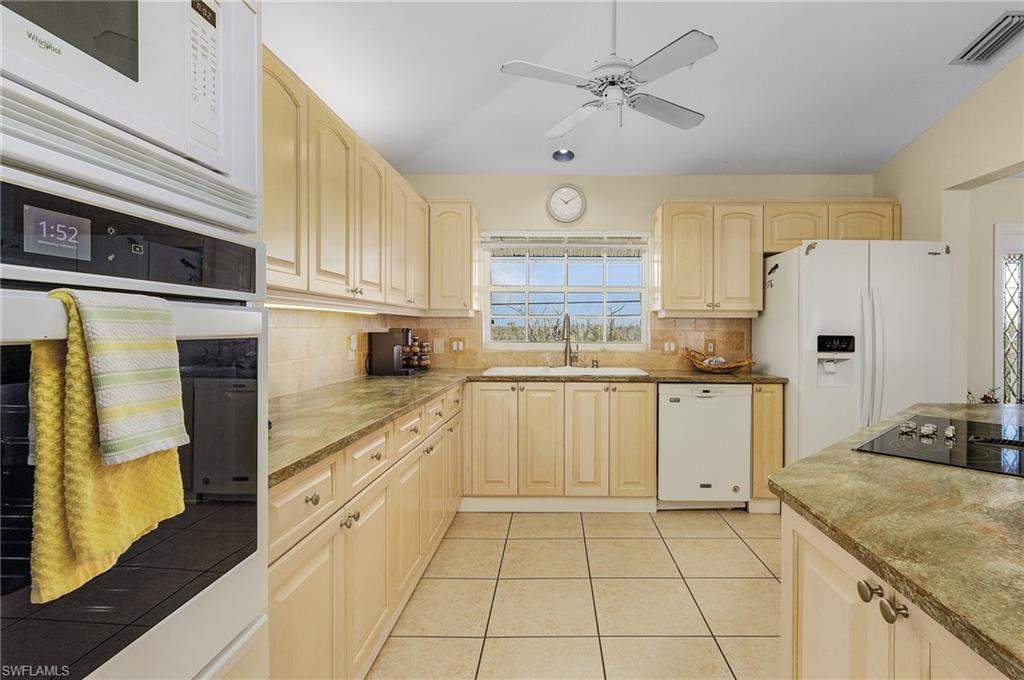 GALT ISLAND SHORES - Residential