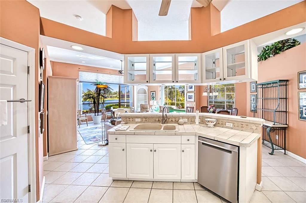 REFLECTION LAKES - Residential