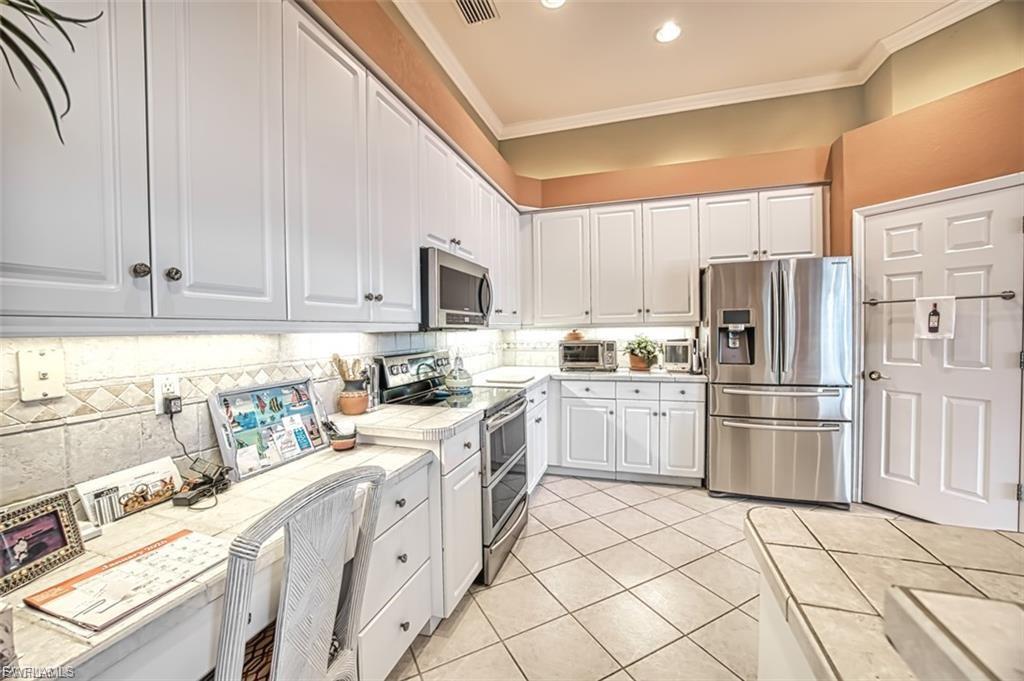 REFLECTION LAKES - Residential