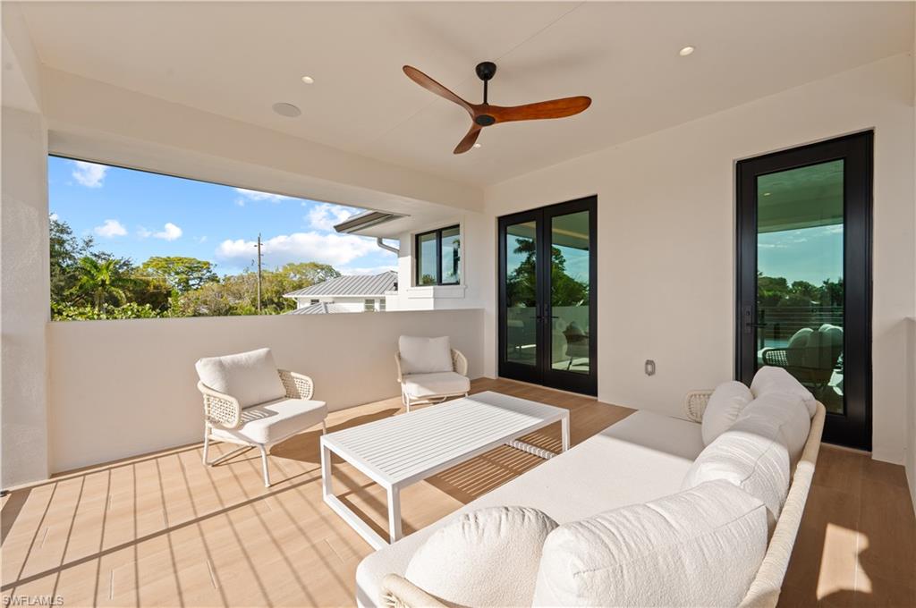 LAKE PARK - Residential