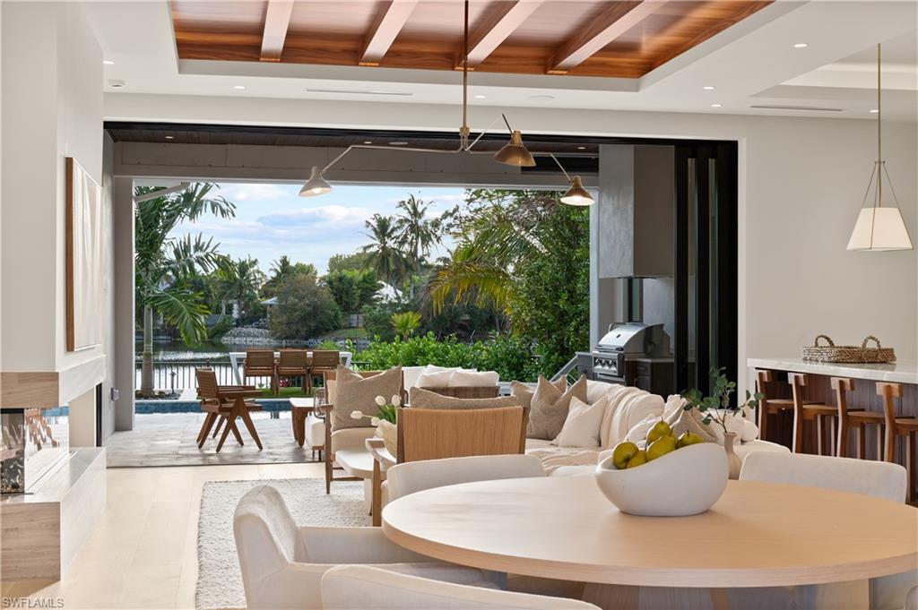 LAKE PARK - Residential