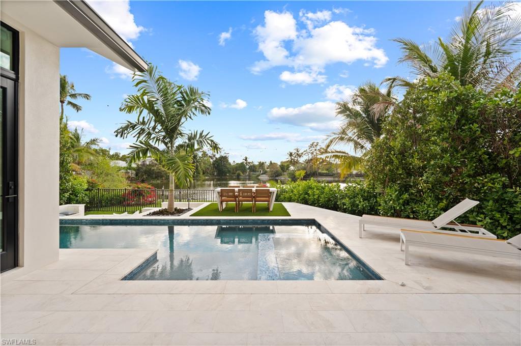 LAKE PARK - Residential