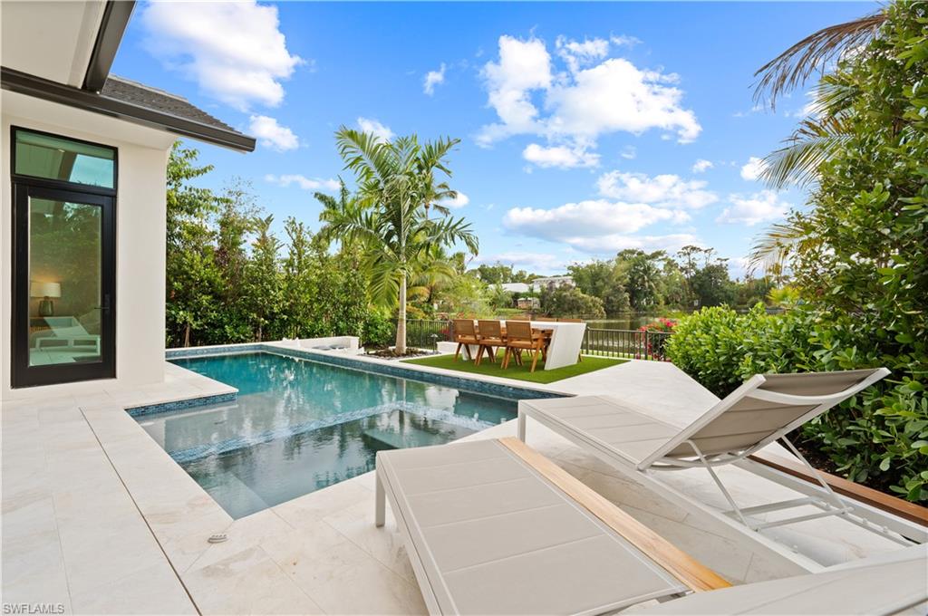 LAKE PARK - Residential