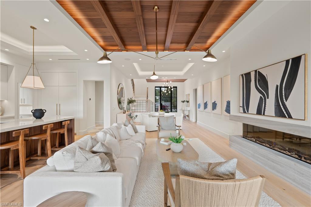 LAKE PARK - Residential