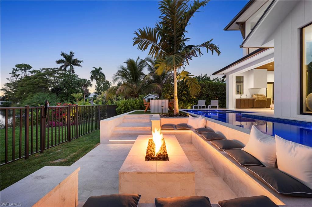 LAKE PARK - Residential