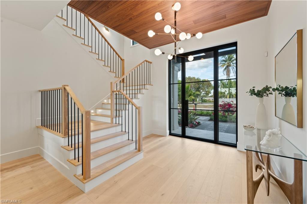 LAKE PARK - Residential