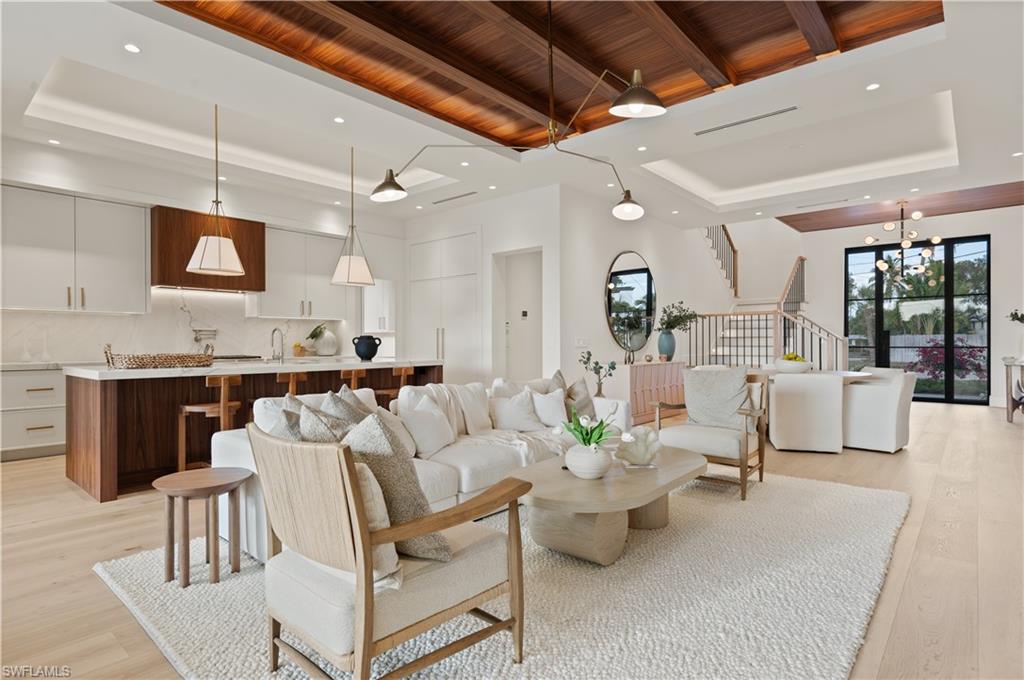 LAKE PARK - Residential