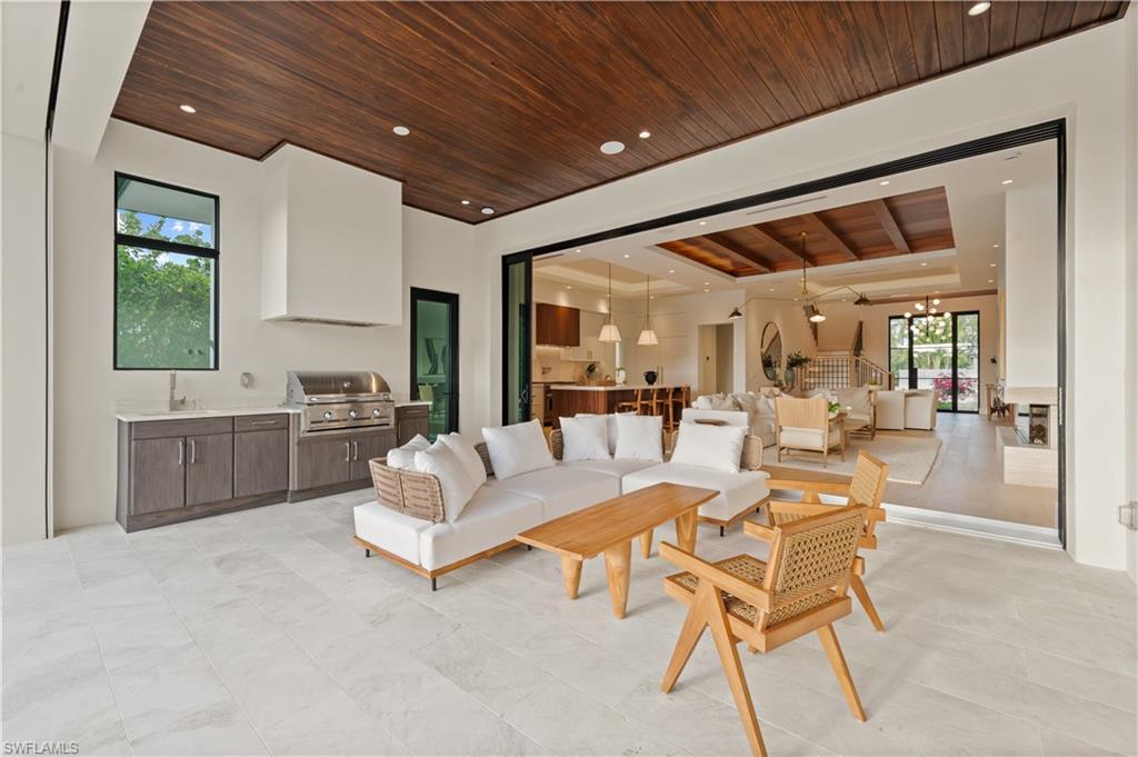 LAKE PARK - Residential