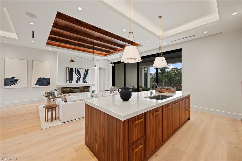 LAKE PARK - Residential