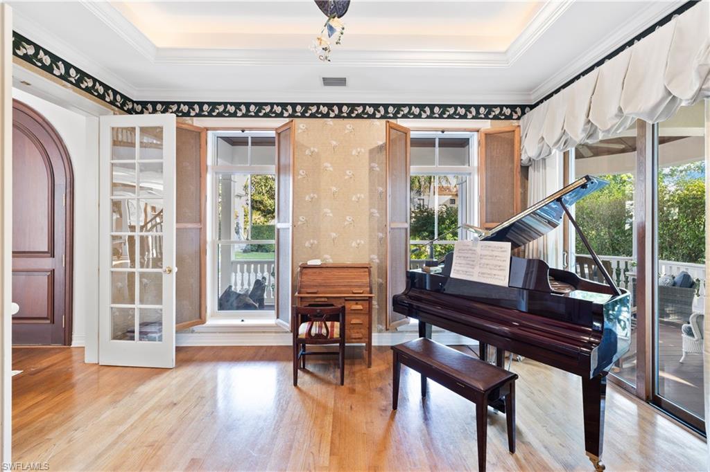 AQUALANE SHORES - Residential