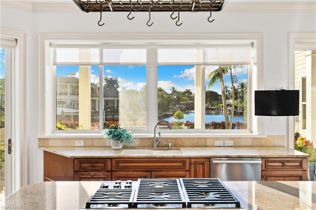 AQUALANE SHORES - Residential