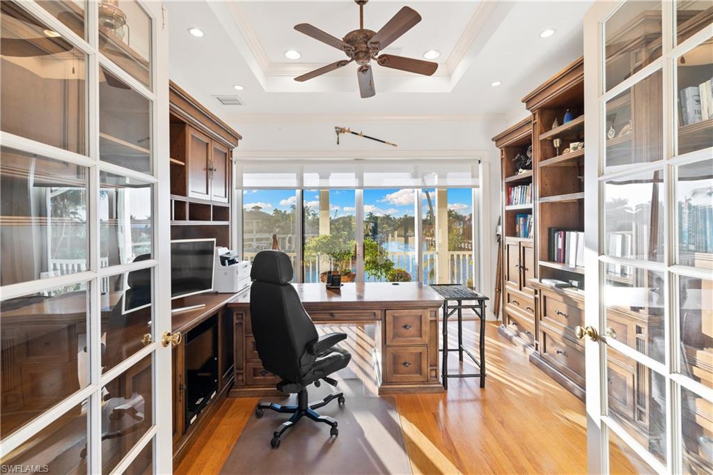 AQUALANE SHORES - Residential