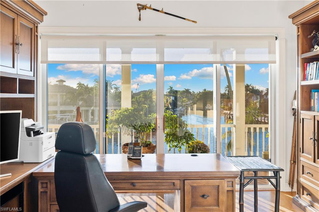 AQUALANE SHORES - Residential