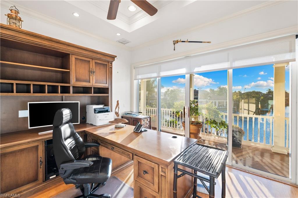 AQUALANE SHORES - Residential