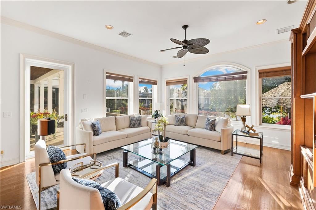 AQUALANE SHORES - Residential