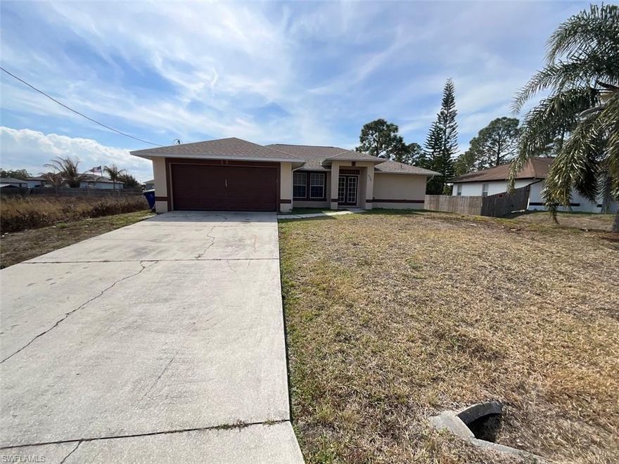 3 Bedroom 2 Bath Home with a Screened Lanai and 2 Car Garage.  ALL TILE FLOORS -- NO CARPET!!!  This home has been recently painted.  Excellent Location close to Lee Blvd and Gunnery/Sunshine.  Home is ready for immediate occupancy.