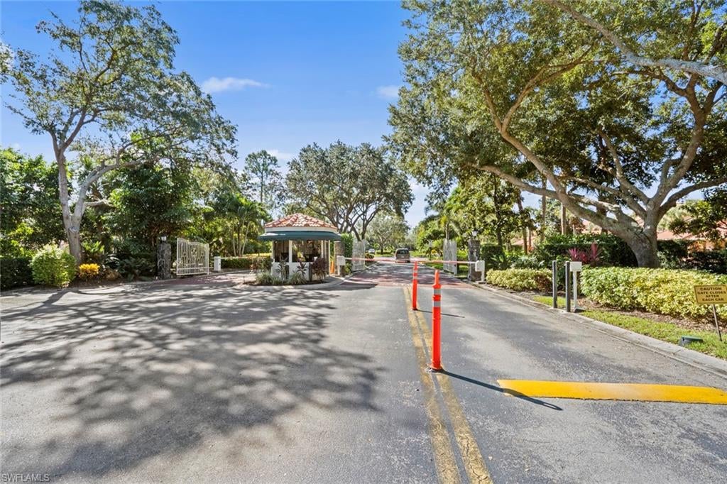 2055 Cascades DR 6